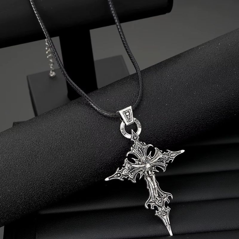 Chaine croix homme crâne et cuir, 45cm